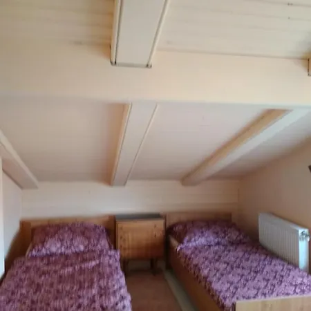 Chata-sarka *